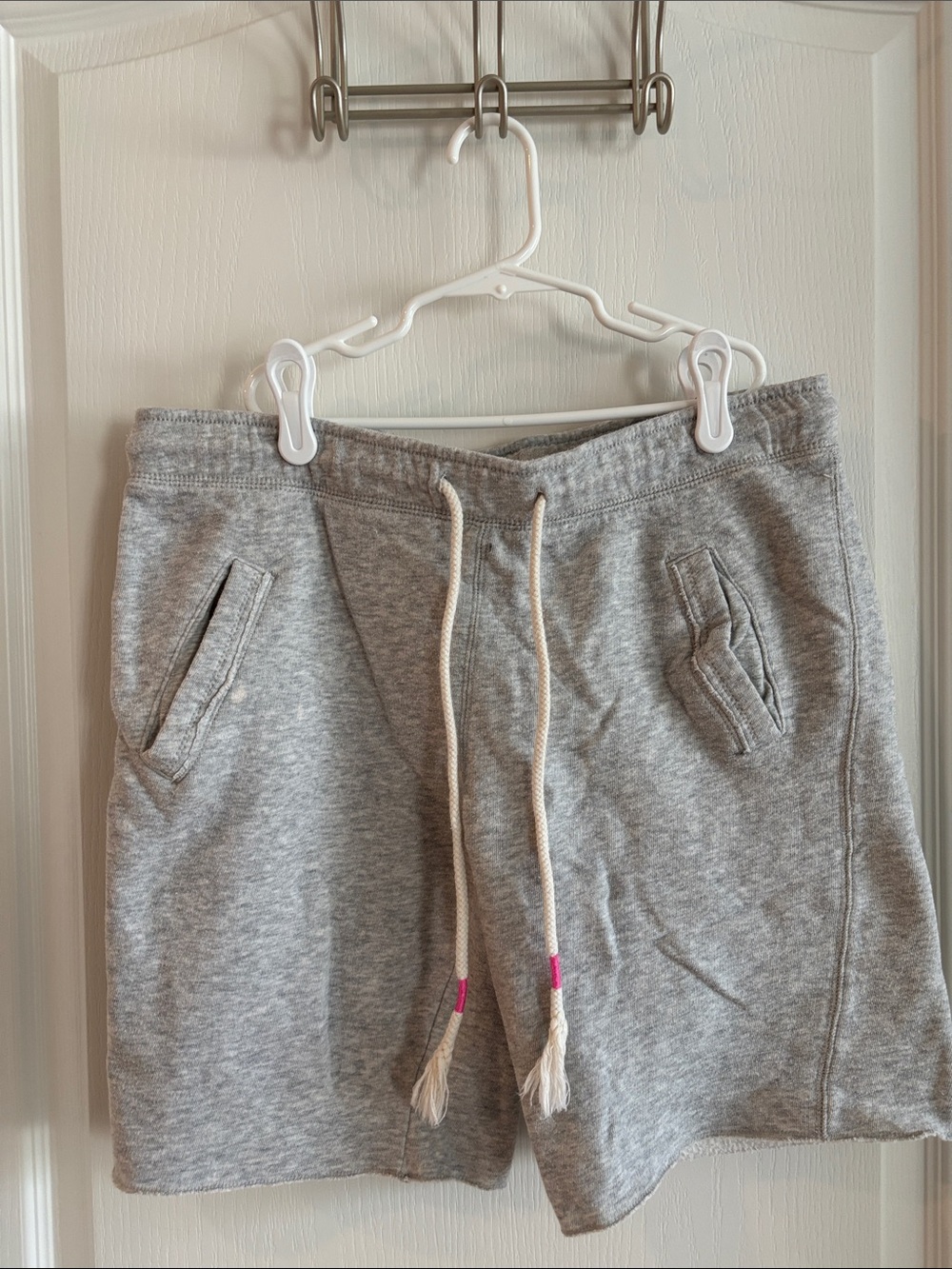 Mossimo Supply Co. Light Gray Athletic Drawstring Shorts Size M